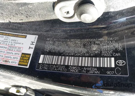 2021 Toyota Prius Le z USA, uszkodzony, nr VIN JTDKAMFU6M3148181